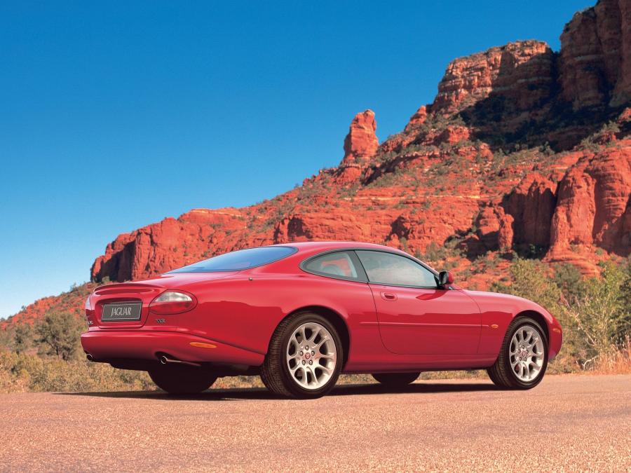  Jaguar XKR Coupe 1998 года  (фото 12 из 19)